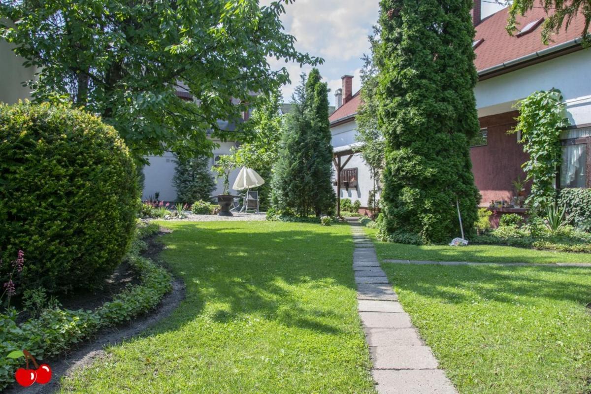 Ket Cseresznye Vendeghaz Siófok Exterior foto